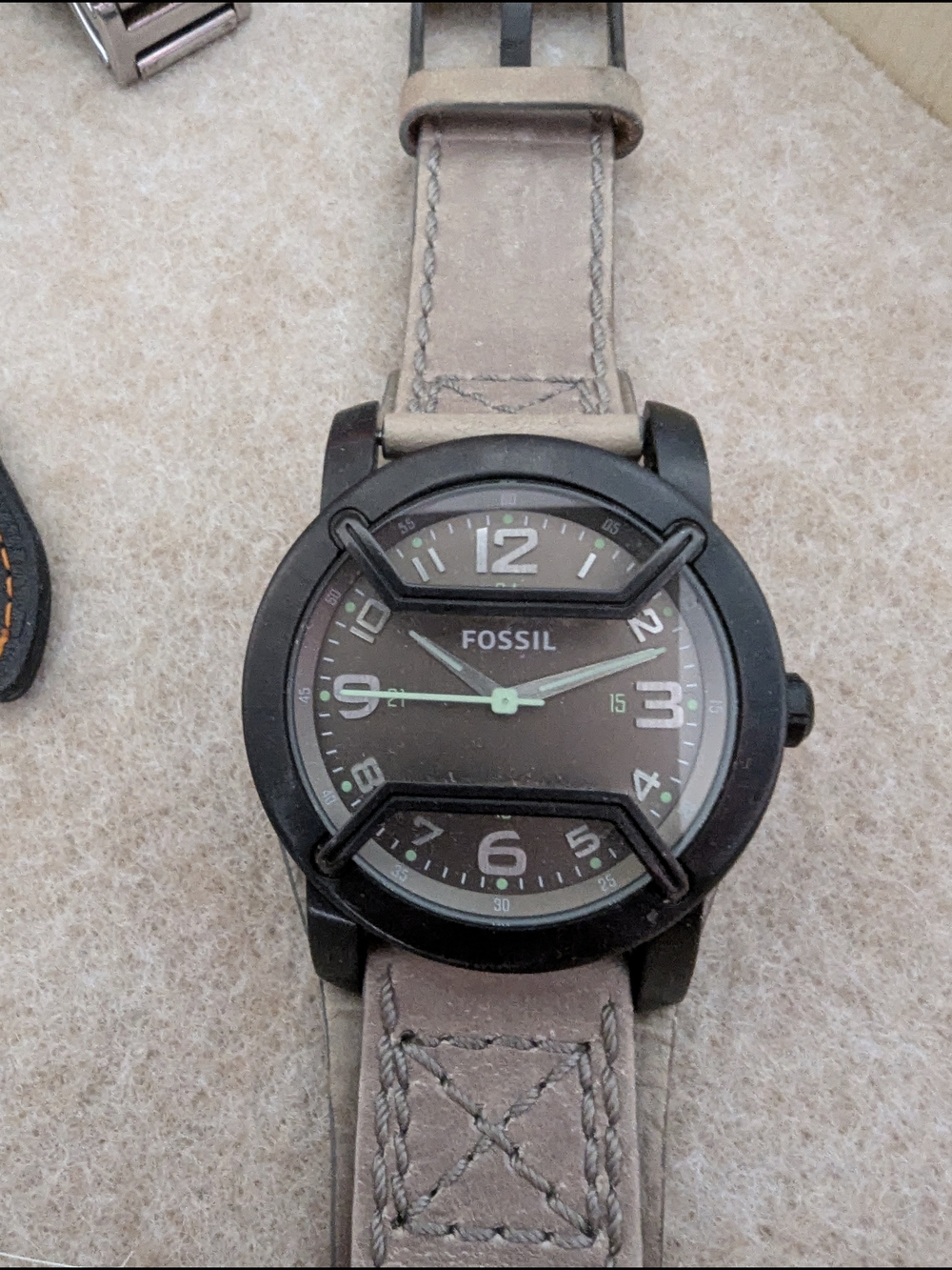 Fossil Men’s Gray Leather Strap Watch - Matte Black Case